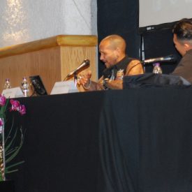 Fotografía de la conferencia magistral "El arte de la batalla" impartida por Alien Ness el 29 de mayo de 2015 como parte del encuentro internacional Danza Urbana Generación Hip Hop llevado a cabo en el Centro Nacional de las Artes.