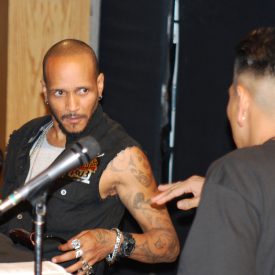 Fotografía de la conferencia magistral "El arte de la batalla" impartida por Alien Ness el 29 de mayo de 2015 como parte del encuentro internacional Danza Urbana Generación Hip Hop llevado a cabo en el Centro Nacional de las Artes.