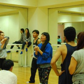 Fotografía de la clase magistral Experimental impartida por el Vanessa Moya el 29 de mayo de 2015 como parte del encuentro internacional Danza Urbana Generación Hip Hop llevado a cabo en el Centro Nacional de las Artes.