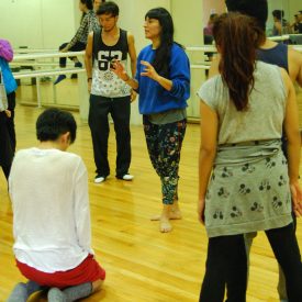 Fotografía de la clase magistral Experimental impartida por el Vanessa Moya el 29 de mayo de 2015 como parte del encuentro internacional Danza Urbana Generación Hip Hop llevado a cabo en el Centro Nacional de las Artes.