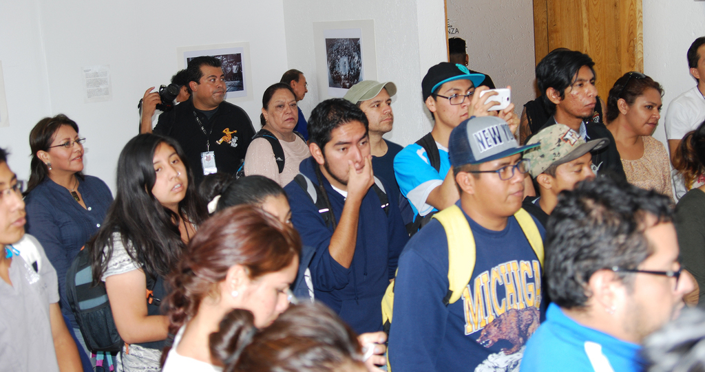 Fotografía de la exposición Miradas de la Danza Urbana que se llevó a cabo del 29 al 31 de mayo de 2015 como parte del encuentro internacional Danza Urbana Generación Hip Hop realizado en el Centro Nacional de las Artes.