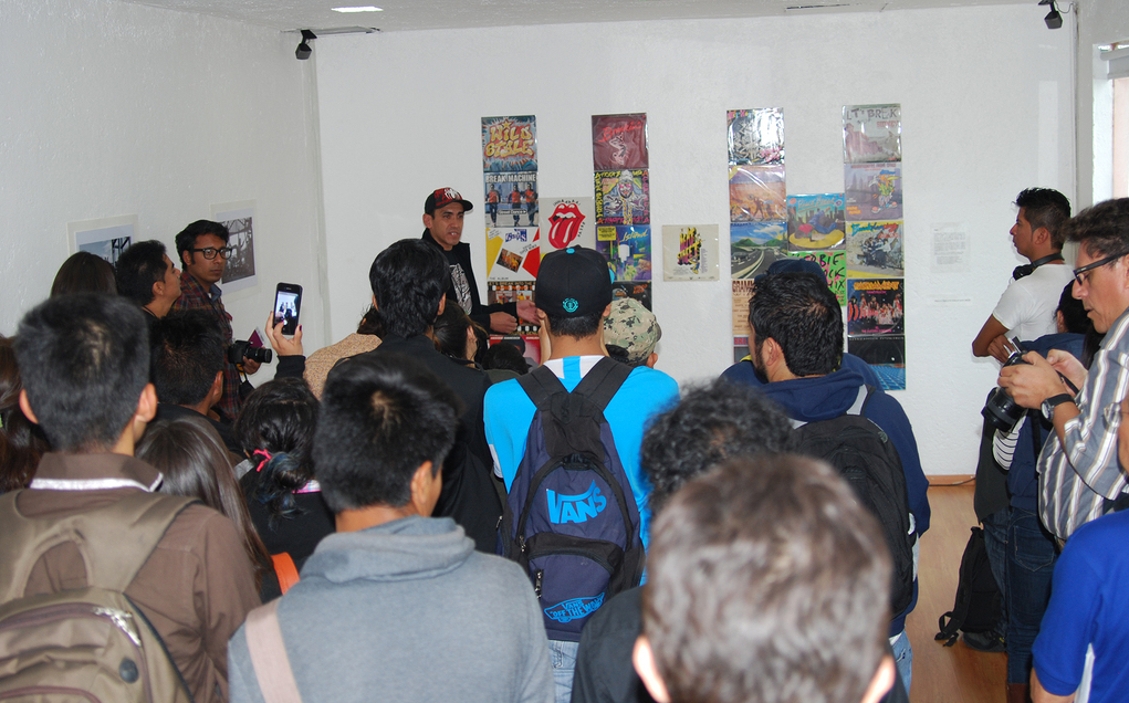 Fotografía de la exposición Miradas de la Danza Urbana que se llevó a cabo del 29 al 31 de mayo de 2015 como parte del encuentro internacional Danza Urbana Generación Hip Hop realizado en el Centro Nacional de las Artes.