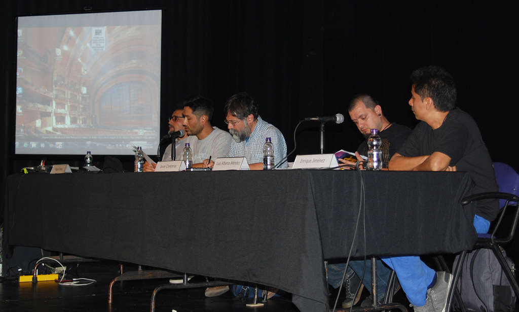 Fotografía de la mesa redonda "Narrativas del Hip Hop" que se llevó a cabo el 29 de mayo de 2015 como parte del encuentro internacional Danza Urbana Generación Hip Hop realizado en el Centro Nacional de las Artes.
