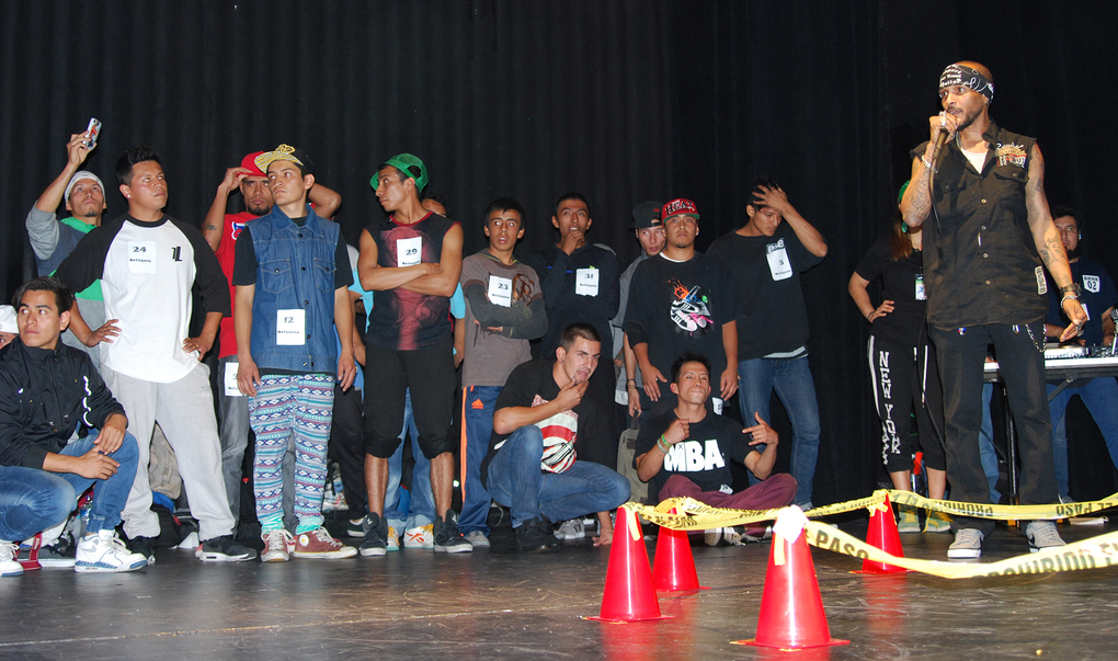 Fotografía de la batalla Octágono que se llevó a cabo el 29 de mayo de 2015 como parte del encuentro internacional Danza Urbana Generación Hip Hop realizado en el Centro Nacional de las Artes.