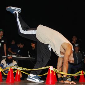 Fotografía de la batalla Octágono que se llevó a cabo el 29 de mayo de 2015 como parte del encuentro internacional Danza Urbana Generación Hip Hop realizado en el Centro Nacional de las Artes.