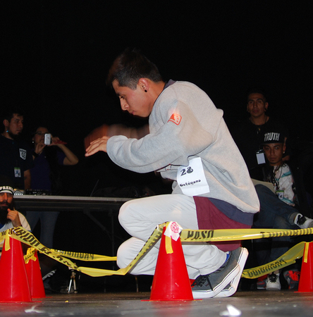 Fotografía de la batalla Octágono que se llevó a cabo el 29 de mayo de 2015 como parte del encuentro internacional Danza Urbana Generación Hip Hop realizado en el Centro Nacional de las Artes.