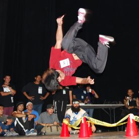 Fotografía de la batalla Octágono que se llevó a cabo el 29 de mayo de 2015 como parte del encuentro internacional Danza Urbana Generación Hip Hop realizado en el Centro Nacional de las Artes.