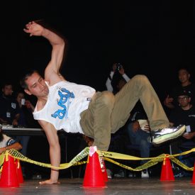 Fotografía de la batalla Octágono que se llevó a cabo el 29 de mayo de 2015 como parte del encuentro internacional Danza Urbana Generación Hip Hop realizado en el Centro Nacional de las Artes.