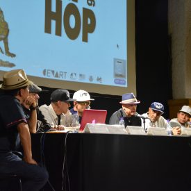 Fotografía de la mesa redonda La Eskuela Pionera,  encuentro internacional Danza Urbana Generación Hip Hop llevado a cabo en el Centro Nacional de las Artes del 27 al 29 de mayo de 2016.