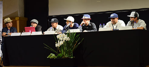 Fotografía de la mesa redonda La Eskuela Pionera,  encuentro internacional Danza Urbana Generación Hip Hop llevado a cabo en el Centro Nacional de las Artes del 27 al 29 de mayo de 2016.