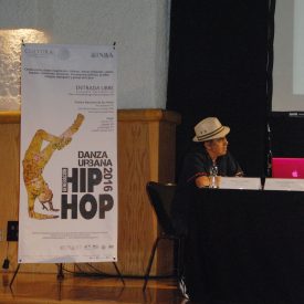 Fotografía de la mesa redonda La Eskuela Pionera,  encuentro internacional Danza Urbana Generación Hip Hop llevado a cabo en el Centro Nacional de las Artes del 27 al 29 de mayo de 2016.