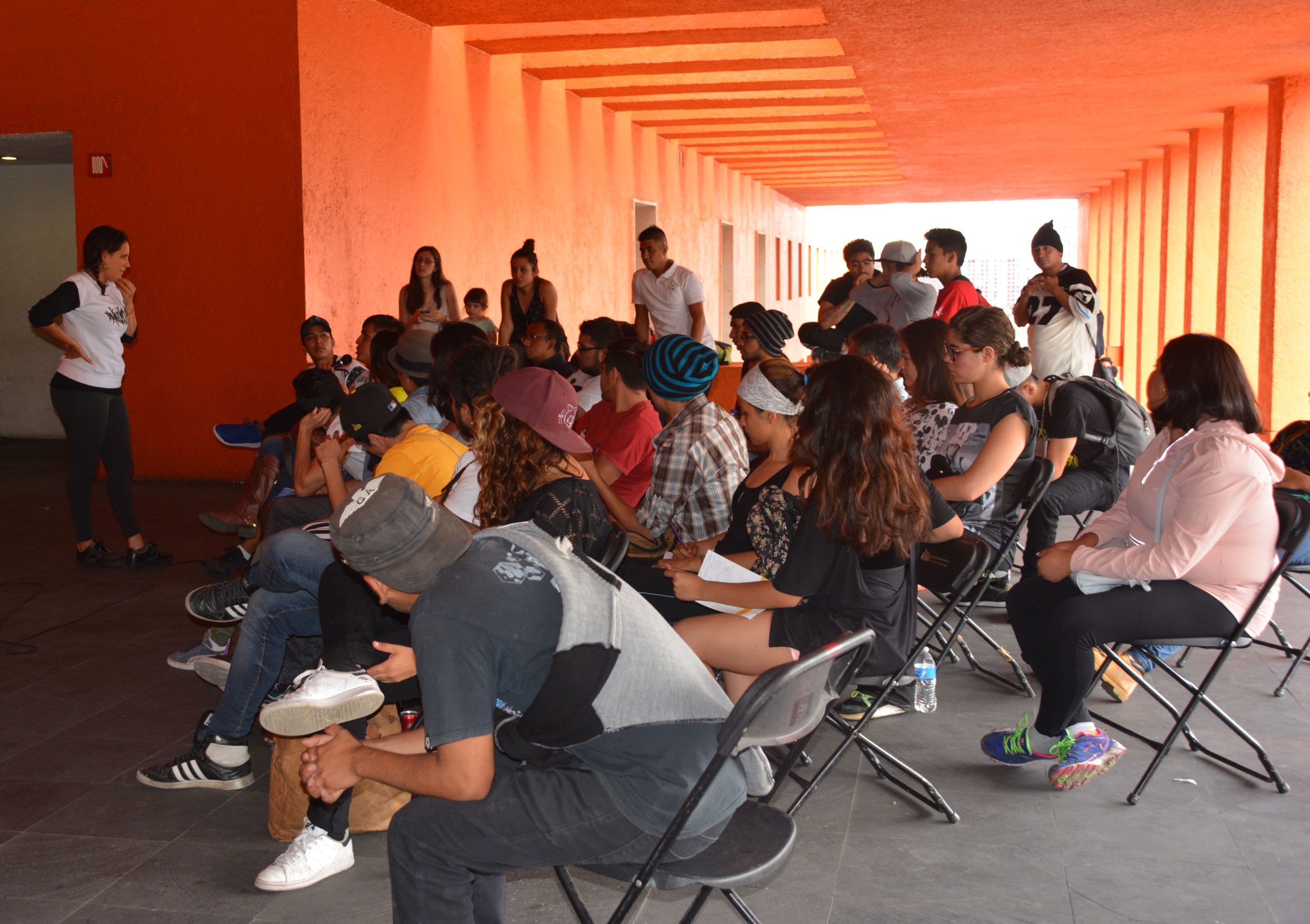 Fotografía del Taller Street Fashion, encuentro internacional Danza Urbana Generación Hip Hop llevado a cabo en el Centro Nacional de las Artes del 27 al 29 de mayo de 2016.