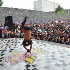 Fotografía de la Batalla Power move, encuentro internacional Danza Urbana Generación Hip Hop llevado a cabo en el Centro Nacional de las Artes del 27 al 29 de mayo de 2016.