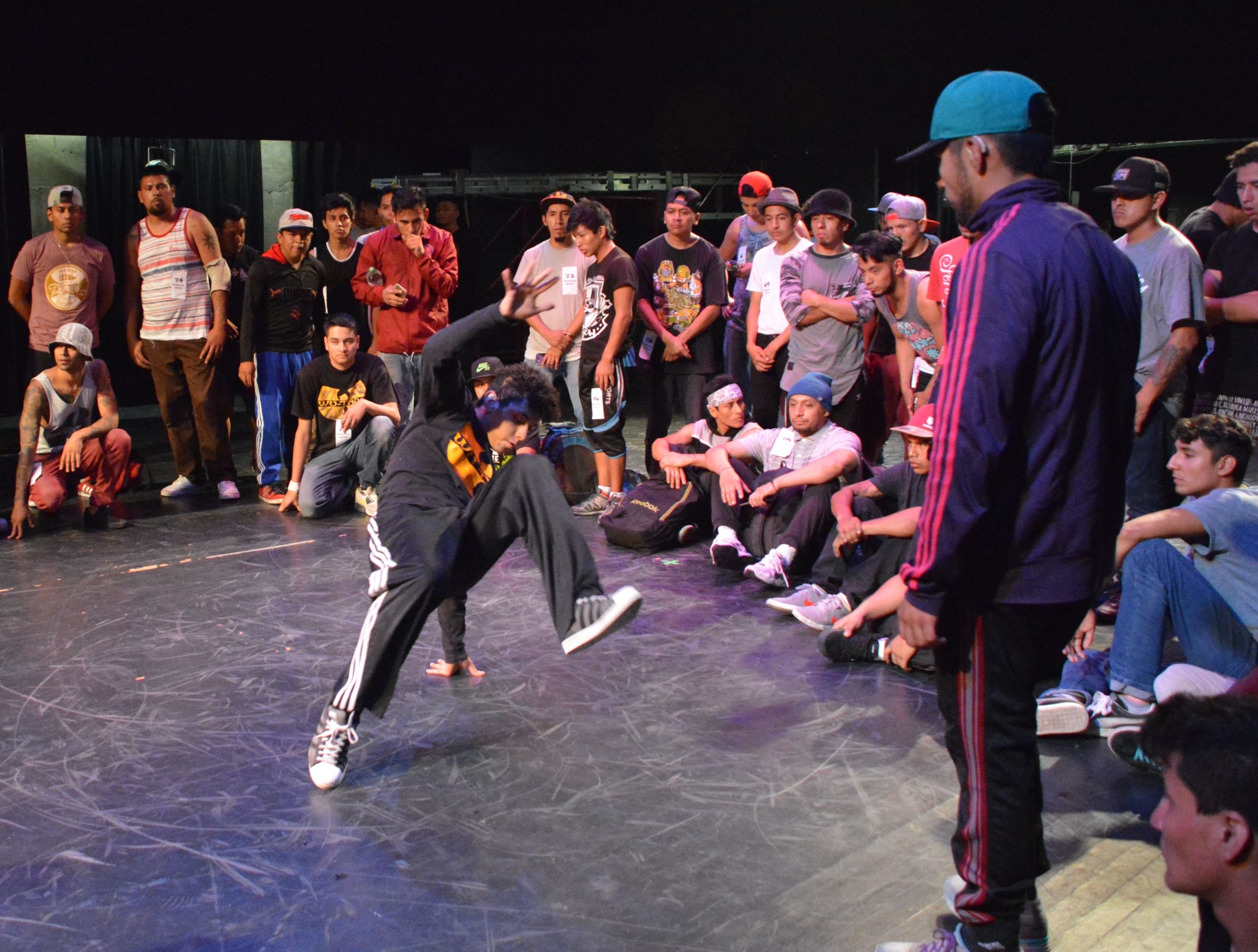 Fotografía de la Batalla Footwork, encuentro internacional Danza Urbana Generación Hip Hop llevado a cabo en el Centro Nacional de las Artes del 27 al 29 de mayo de 2016.