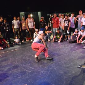 Fotografía de la Batalla Footwork, encuentro internacional Danza Urbana Generación Hip Hop llevado a cabo en el Centro Nacional de las Artes del 27 al 29 de mayo de 2016.