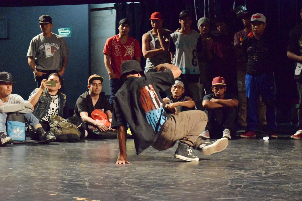 Fotografía de la Batalla Footwork, encuentro internacional Danza Urbana Generación Hip Hop llevado a cabo en el Centro Nacional de las Artes del 27 al 29 de mayo de 2016.