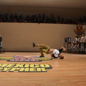 Fotografía del BC One Red Bull Cypher, en el encuentro internacional Danza Urbana Generación Hip Hop llevado a cabo en el Centro Nacional de las Artes del 27 al 29 de mayo de 2016.