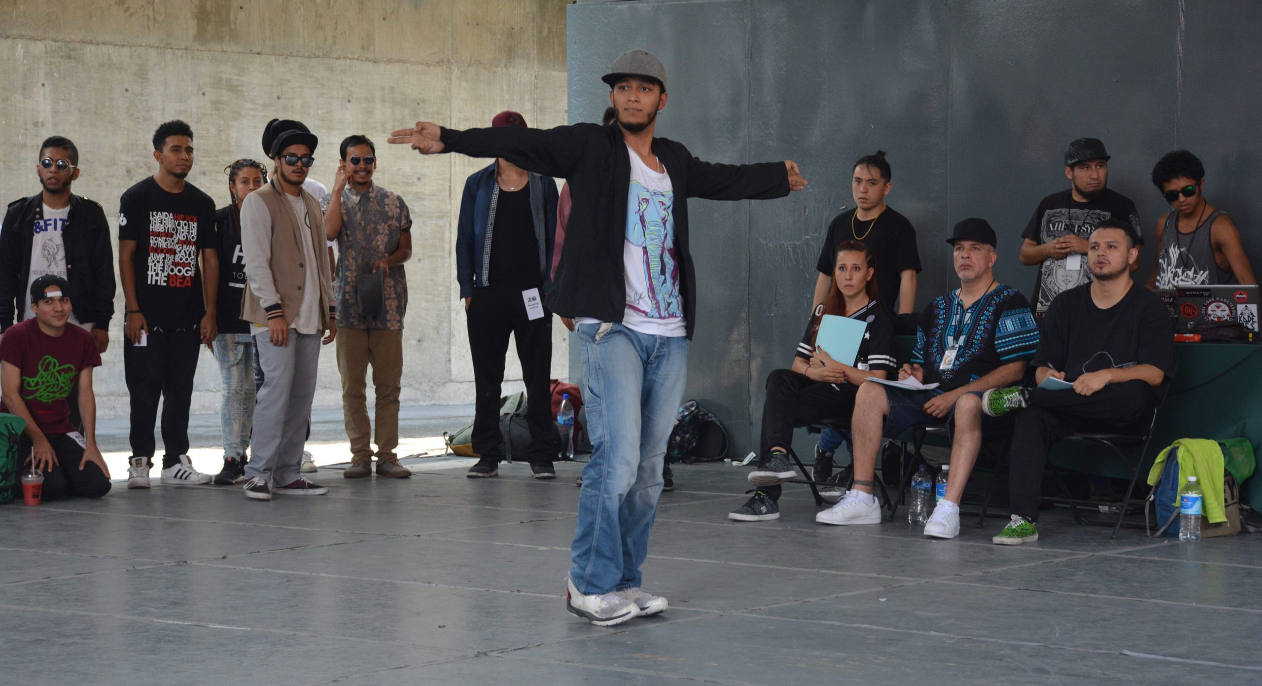 Fotografía de la Batalla Popping, en el encuentro internacional Danza Urbana Generación Hip Hop llevado a cabo en el Centro Nacional de las Artes del 27 al 29 de mayo de 2016.