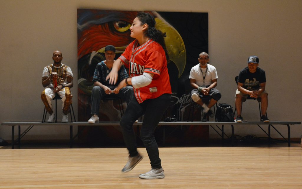 Fotografía de la batalla final 7 to smoke en el encuentro internacional Danza Urbana Generación Hip Hop llevado a cabo en el Centro Nacional de las Artes del 27 al 29 de mayo de 2016.