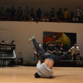 Fotografía de la batalla final 7 to smoke en el encuentro internacional Danza Urbana Generación Hip Hop llevado a cabo en el Centro Nacional de las Artes del 27 al 29 de mayo de 2016.