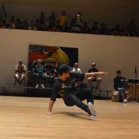 Fotografía de la batalla final 7 to smoke en el encuentro internacional Danza Urbana Generación Hip Hop llevado a cabo en el Centro Nacional de las Artes del 27 al 29 de mayo de 2016.