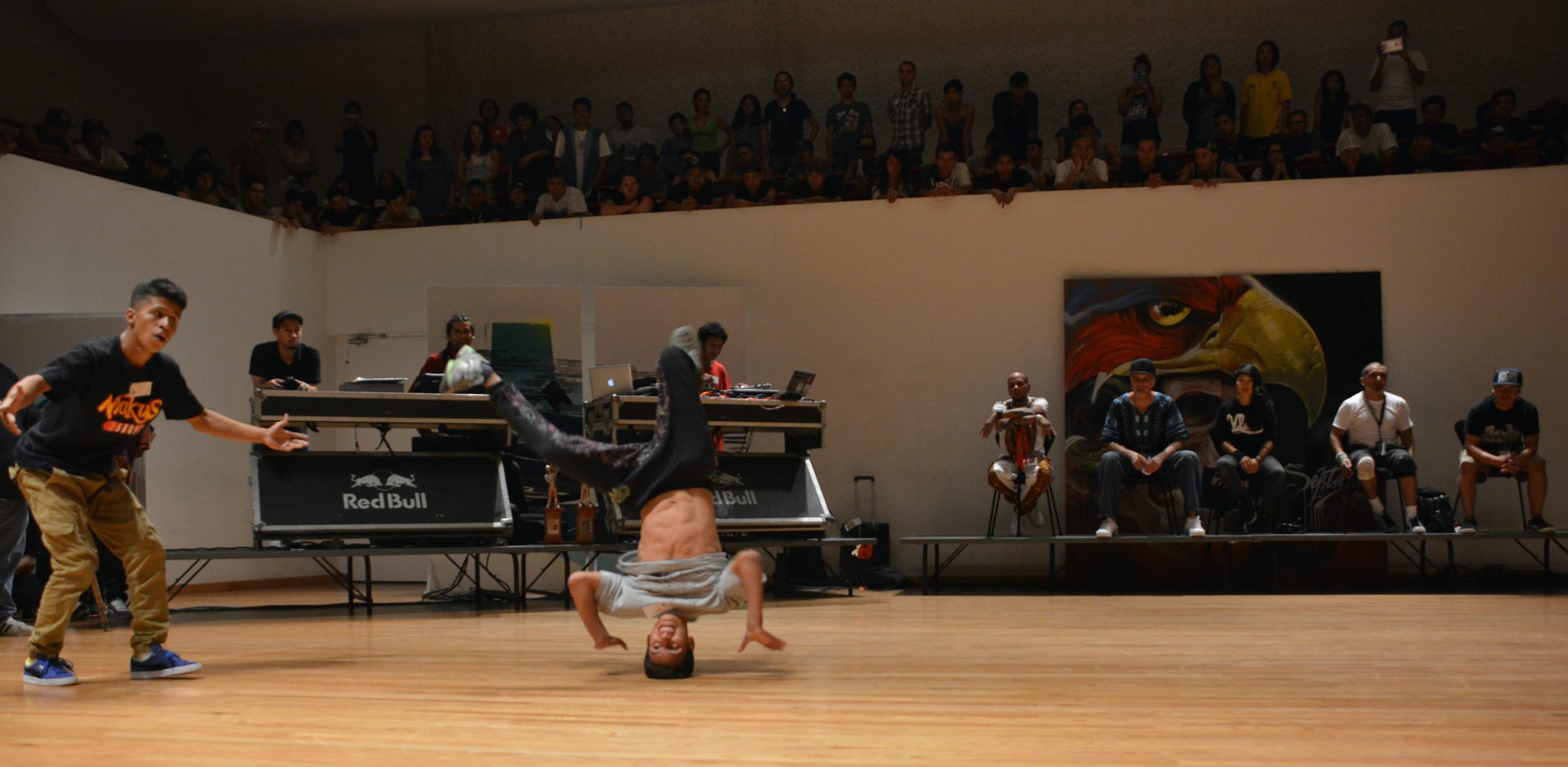 Fotografía de la batalla final 7 to smoke en el encuentro internacional Danza Urbana Generación Hip Hop llevado a cabo en el Centro Nacional de las Artes del 27 al 29 de mayo de 2016.