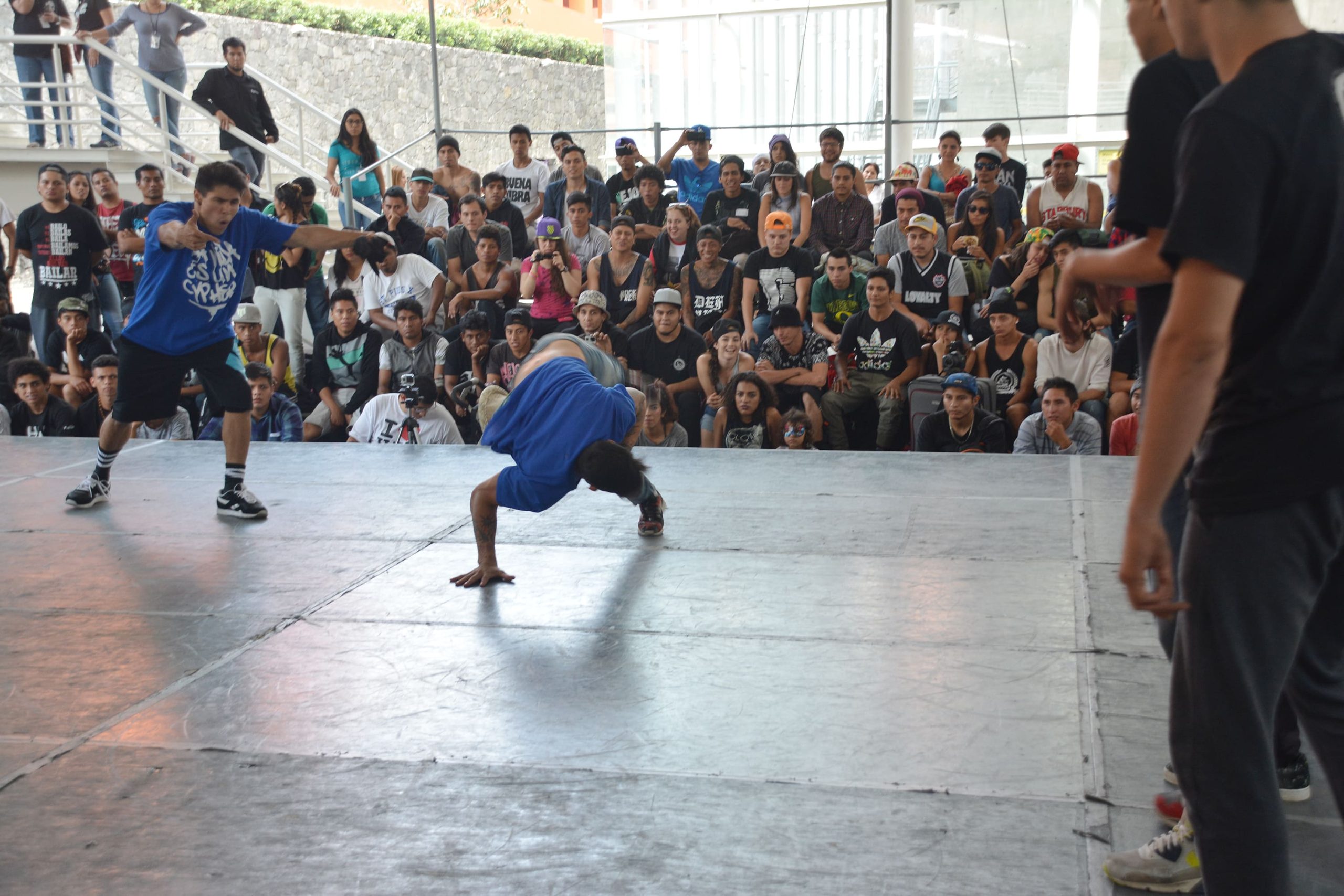 Fotografía de los preliminares de la Crewbattle en el encuentro internacional Danza Urbana Generación Hip Hop llevado a cabo en el Centro Nacional de las Artes del 27 al 29 de mayo de 2016.