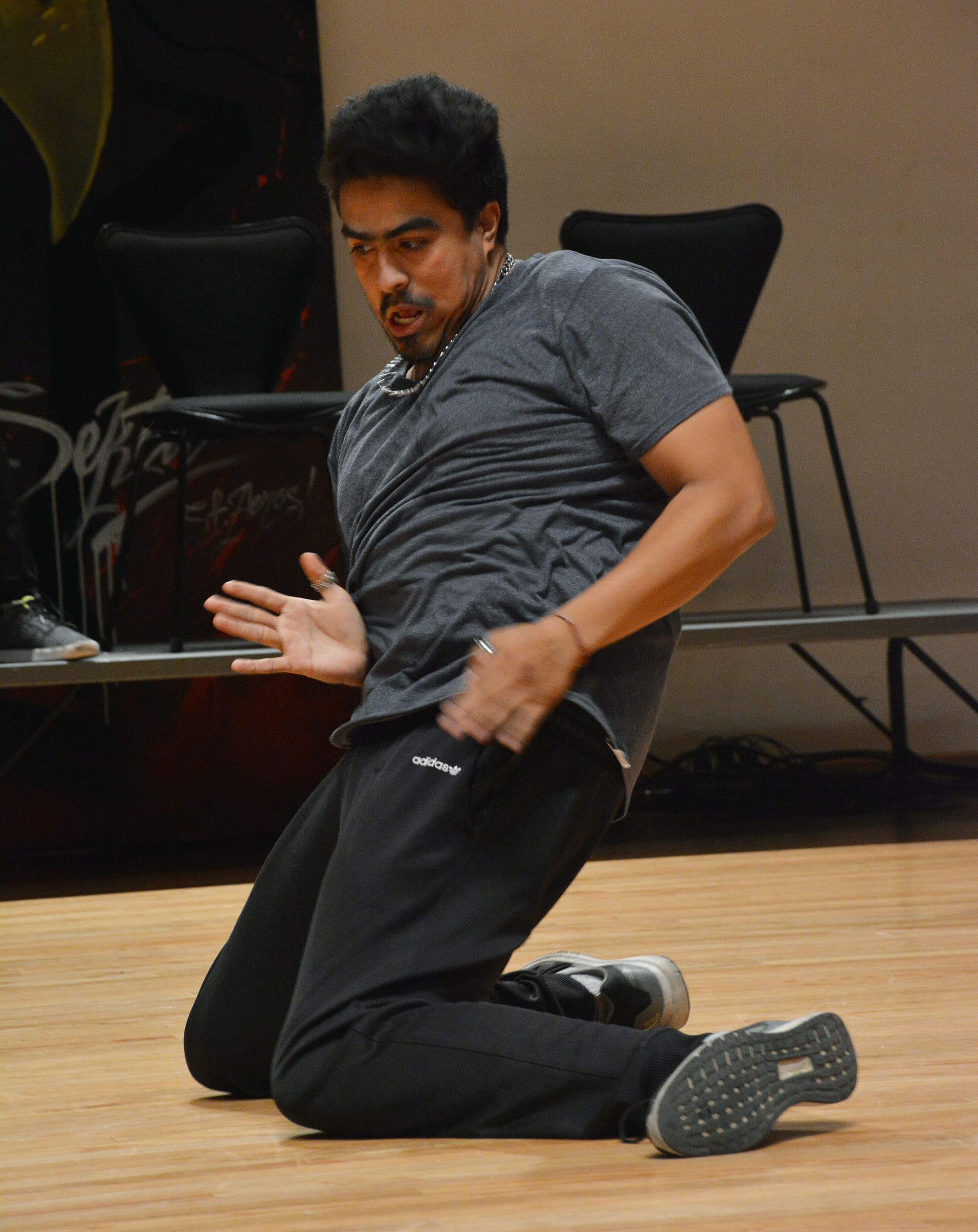 Fotografía de la batalla final de Popping en el encuentro internacional Danza Urbana Generación Hip Hop llevado a cabo en el Centro Nacional de las Artes del 27 al 29 de mayo de 2016.