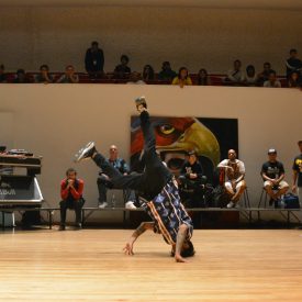 Fotografía de la batalla final Crew vs. Crew del encuentro internacional Danza Urbana Generación Hip Hop llevado a cabo en el Centro Nacional de las Artes del 27 al 29 de mayo de 2016.