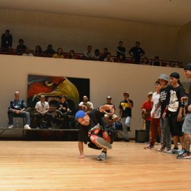 Fotografía de la batalla final Crew vs. Crew del encuentro internacional Danza Urbana Generación Hip Hop llevado a cabo en el Centro Nacional de las Artes del 27 al 29 de mayo de 2016.