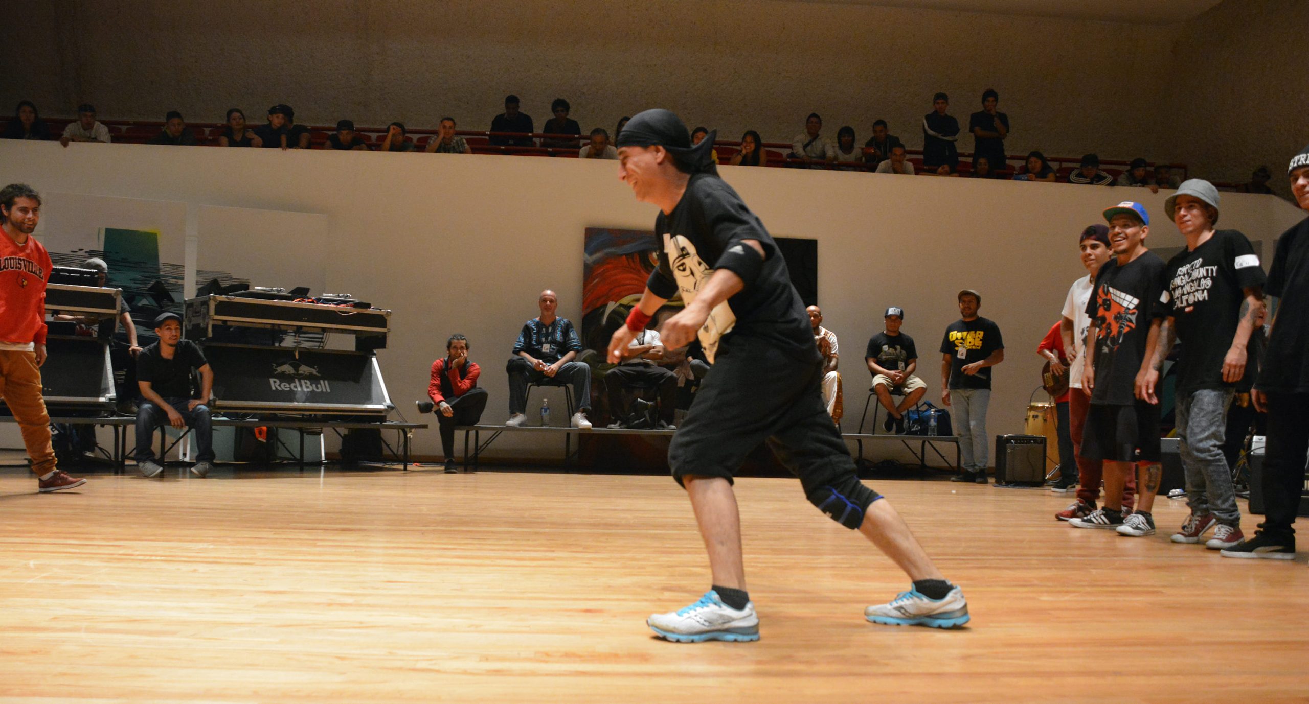 Fotografía de la batalla final Crew vs. Crew del encuentro internacional Danza Urbana Generación Hip Hop llevado a cabo en el Centro Nacional de las Artes del 27 al 29 de mayo de 2016.
