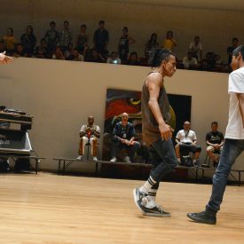 Fotografía de la batalla final Crew vs. Crew del encuentro internacional Danza Urbana Generación Hip Hop llevado a cabo en el Centro Nacional de las Artes del 27 al 29 de mayo de 2016.