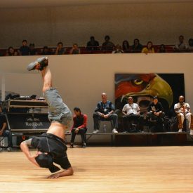 Fotografía de la batalla final Crew vs. Crew del encuentro internacional Danza Urbana Generación Hip Hop llevado a cabo en el Centro Nacional de las Artes del 27 al 29 de mayo de 2016.