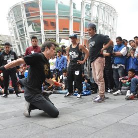 Fotografía de la batalla Concrete que se llevó a cabo el 30 de mayo de 2015 como parte del encuentro internacional Danza Urbana Generación Hip Hop realizado en el Centro Nacional de las Artes.