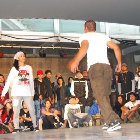 Fotografía de la Batalla House que se llevó a cabo el 30 de mayo de 2015 como parte del encuentro internacional Danza Urbana Generación Hip Hop realizado en el Centro Nacional de las Artes.