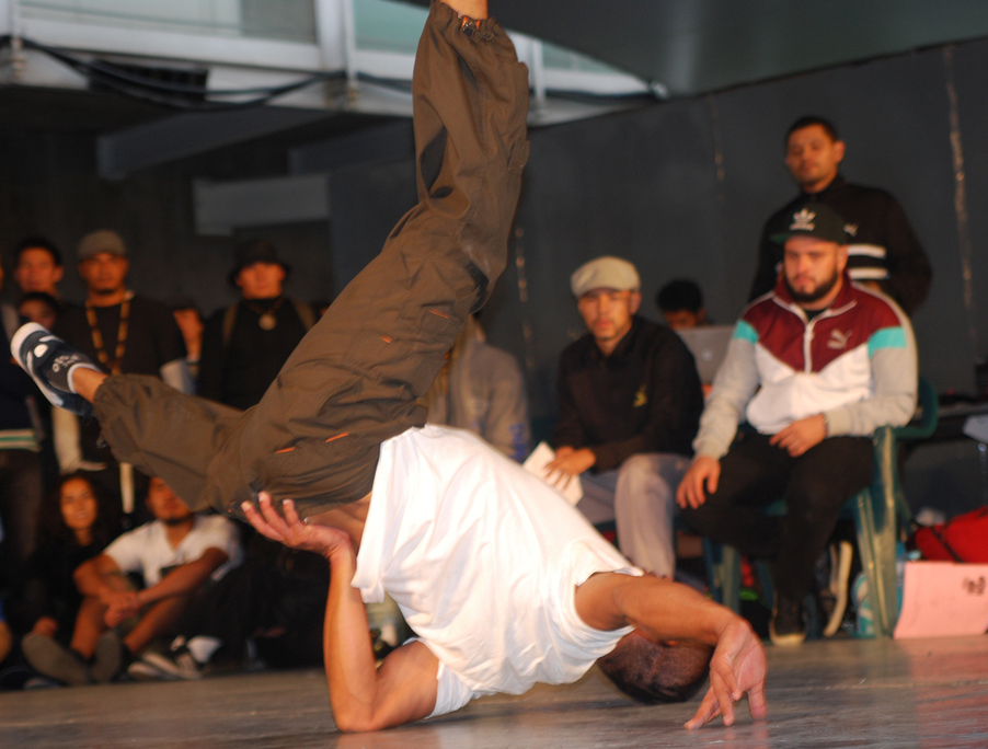 Fotografía de la Batalla House que se llevó a cabo el 30 de mayo de 2015 como parte del encuentro internacional Danza Urbana Generación Hip Hop realizado en el Centro Nacional de las Artes.