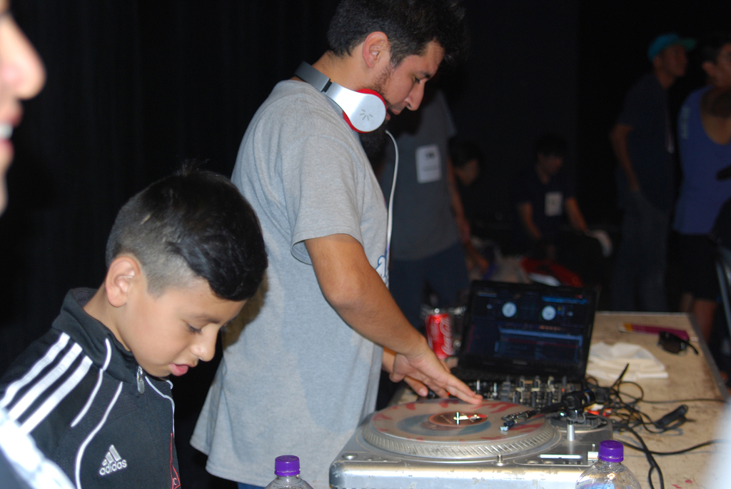 Fotografía de la Batalla Power Move que se llevó a cabo el 30 de mayo de 2015 como parte del encuentro internacional Danza Urbana Generación Hip Hop realizado en el Centro Nacional de las Artes.