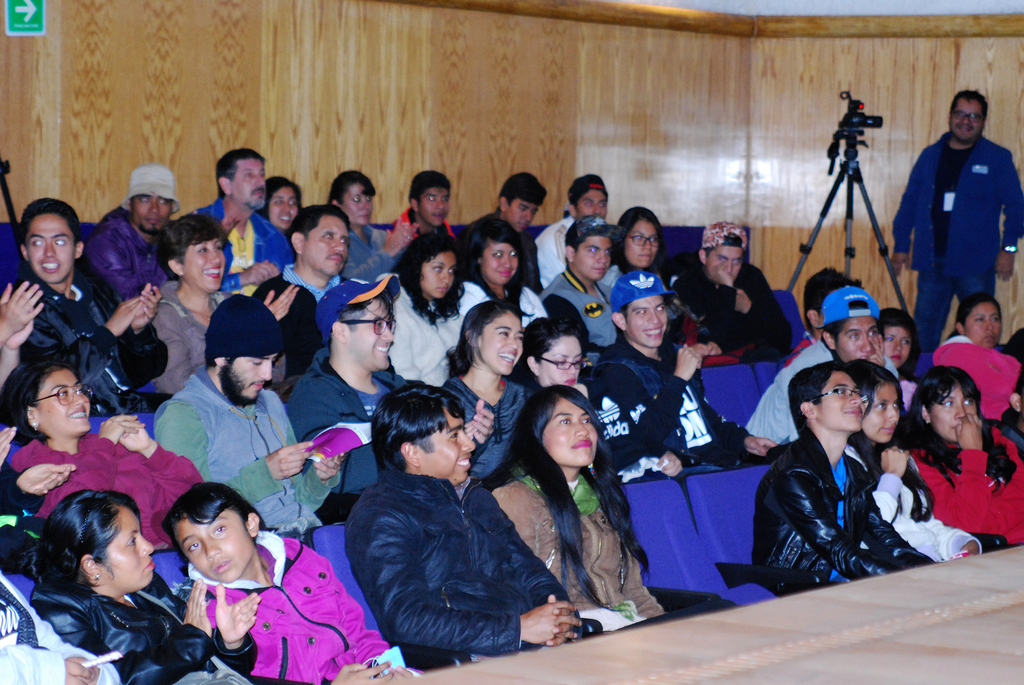 Fotografía de la mesa redonda “El Breaking en México: retos y perspectivas” que se llevó a cabo el 30 de mayo de 2015 como parte del encuentro internacional Danza Urbana Generación Hip Hop realizado en el Centro Nacional de las Artes.