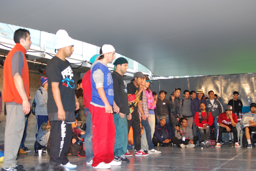 Fotografía de la Batalla Crew vs. Crew que se llevó a cabo el 30 de mayo de 2015 como parte del encuentro internacional Danza Urbana Generación Hip Hop realizado en el Centro Nacional de las Artes.