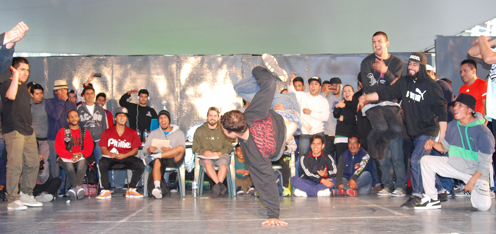 Fotografía de la Batalla Crew vs. Crew que se llevó a cabo el 30 de mayo de 2015 como parte del encuentro internacional Danza Urbana Generación Hip Hop realizado en el Centro Nacional de las Artes.