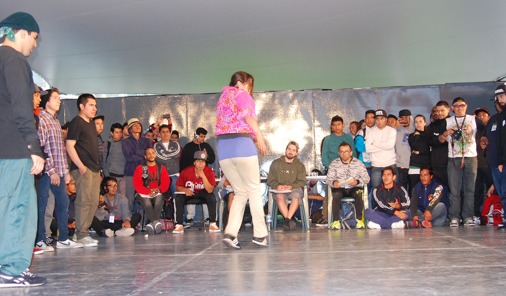 Fotografía de la Batalla Crew vs. Crew que se llevó a cabo el 30 de mayo de 2015 como parte del encuentro internacional Danza Urbana Generación Hip Hop realizado en el Centro Nacional de las Artes.