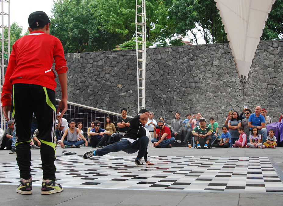 Fotografía de la Batalla Kids que se llevó a cabo el 30 de mayo de 2015 como parte del encuentro internacional Danza Urbana Generación Hip Hop realizado en el Centro Nacional de las Artes.