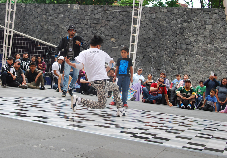 Fotografía de la Batalla Kids que se llevó a cabo el 30 de mayo de 2015 como parte del encuentro internacional Danza Urbana Generación Hip Hop realizado en el Centro Nacional de las Artes.