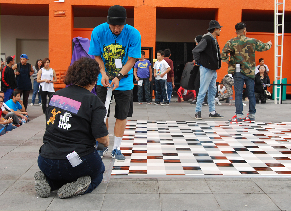Fotografía de la Batalla Kids que se llevó a cabo el 30 de mayo de 2015 como parte del encuentro internacional Danza Urbana Generación Hip Hop realizado en el Centro Nacional de las Artes.