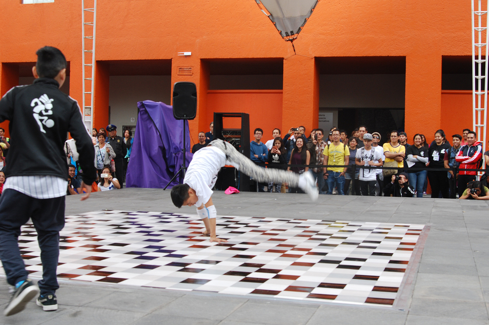 Fotografía de la Batalla Kids que se llevó a cabo el 30 de mayo de 2015 como parte del encuentro internacional Danza Urbana Generación Hip Hop realizado en el Centro Nacional de las Artes.