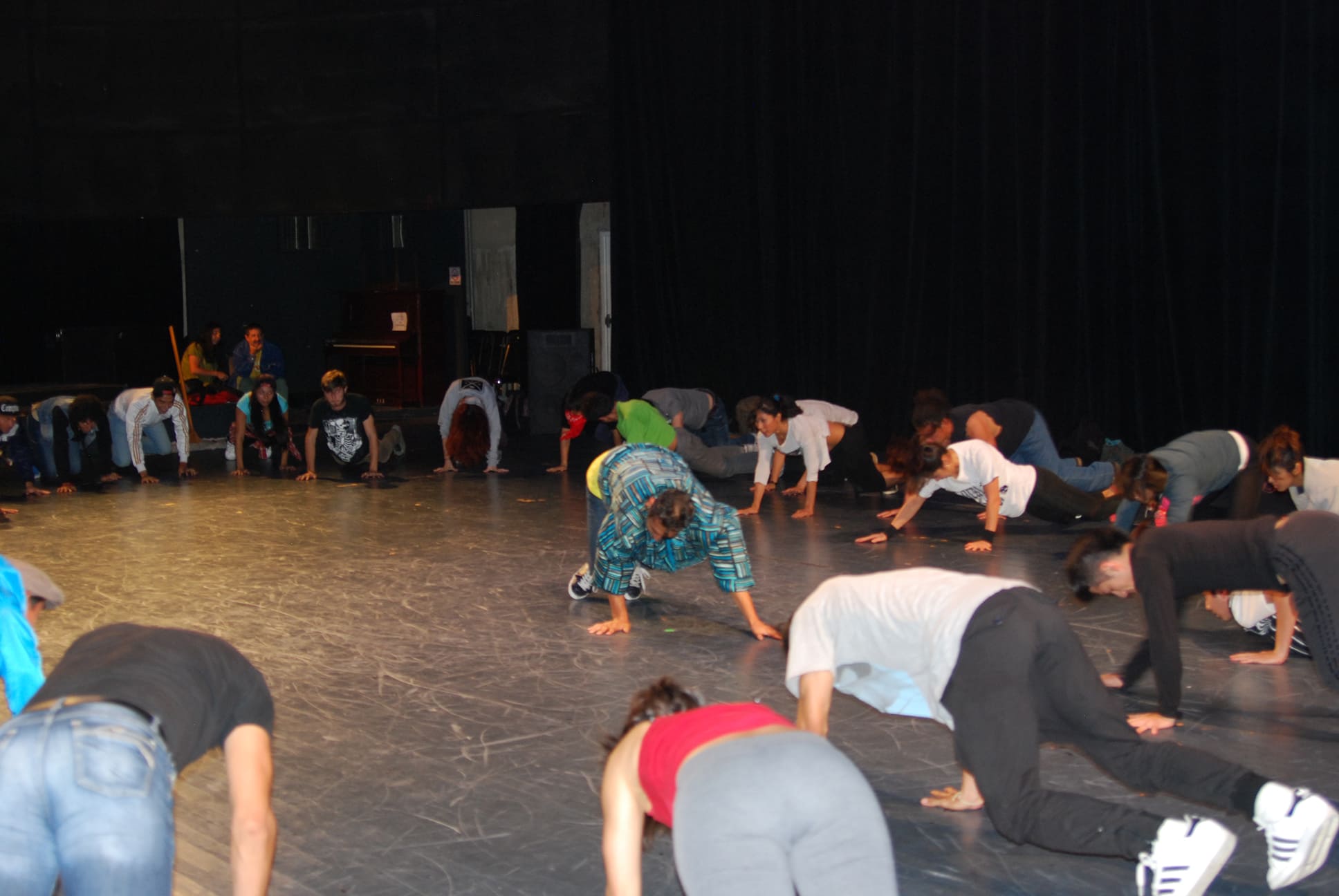 Fotografía de la clase magistral "Free Style" que se llevó a cabo el 31 de mayo de 2015 como parte del encuentro internacional Danza Urbana Generación Hip Hop realizado en el Centro Nacional de las Artes.
