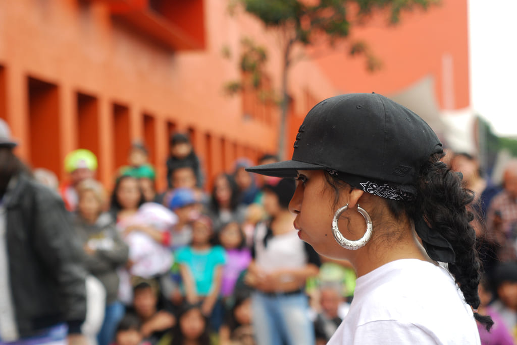 Fotografía de la "Batalla B-girls" que se llevó a cabo el 31 de mayo de 2015 como parte del encuentro internacional Danza Urbana Generación Hip Hop realizado en el Centro Nacional de las Artes.