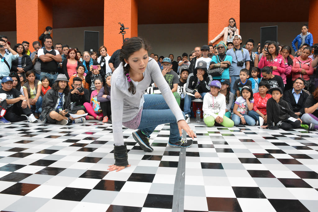 Fotografía de la "Batalla B-girls" que se llevó a cabo el 31 de mayo de 2015 como parte del encuentro internacional Danza Urbana Generación Hip Hop realizado en el Centro Nacional de las Artes.