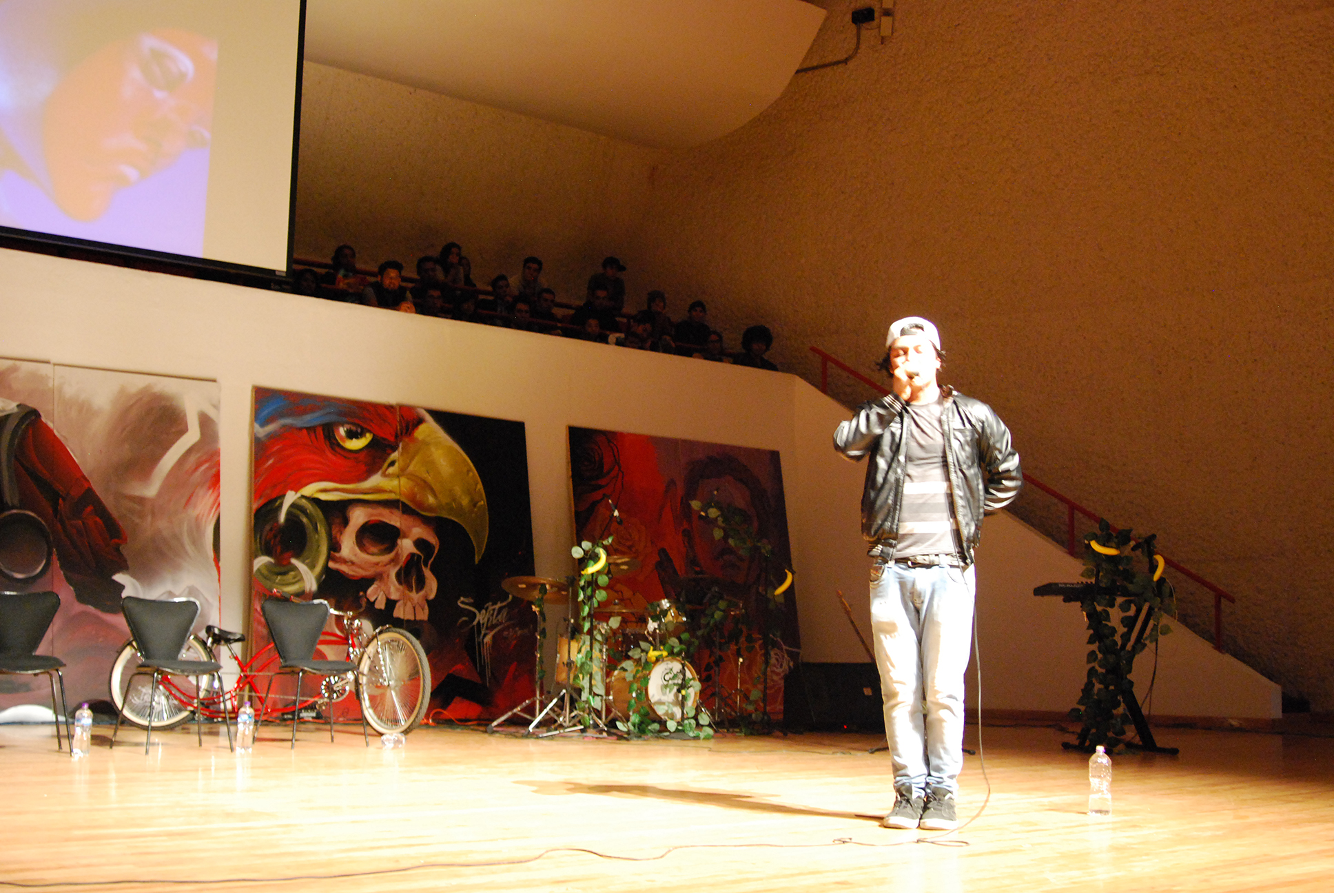 Fotografía de la "Presentación de Beat Box" que se llevó a cabo el 31 de mayo de 2015 como parte del encuentro internacional Danza Urbana Generación Hip Hop realizado en el Centro Nacional de las Artes.