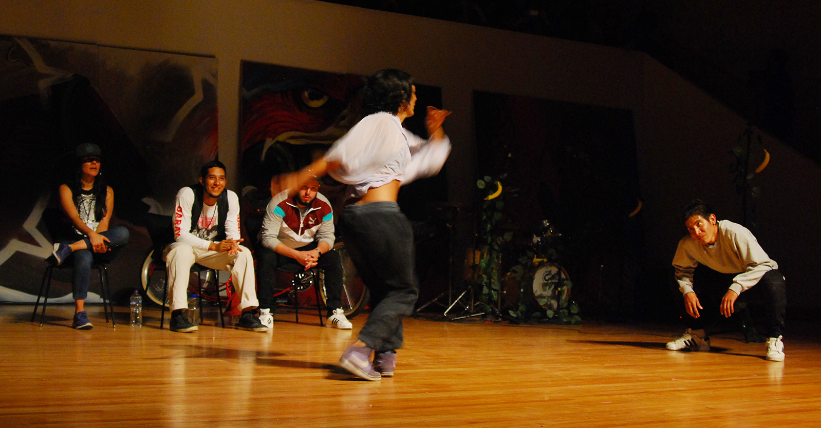 Fotografía de la "Batalla Experimental (Grand Slam Jam)" que se llevó a cabo el 31 de mayo de 2015 como parte del encuentro internacional Danza Urbana Generación Hip Hop realizado en el Centro Nacional de las Artes.